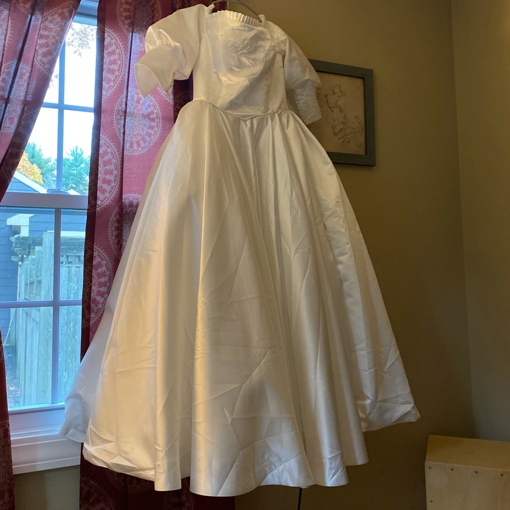 Wedding Dress handmade, never worn